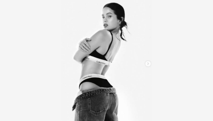 Rosalia-Muy-Buena-España-Calvin-Klein-2-