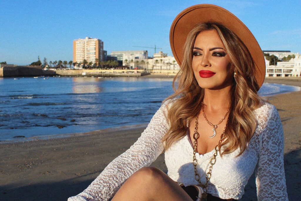 Merche Labios de Rojo Activa FM