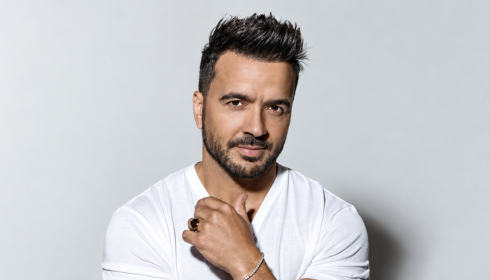 Luis-Fonsi-Mar-Infinito-World-Tour